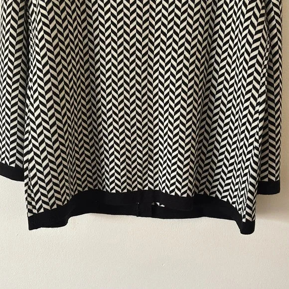 Talbots Plus Black and White Button Sweater - Picture 6 of 7